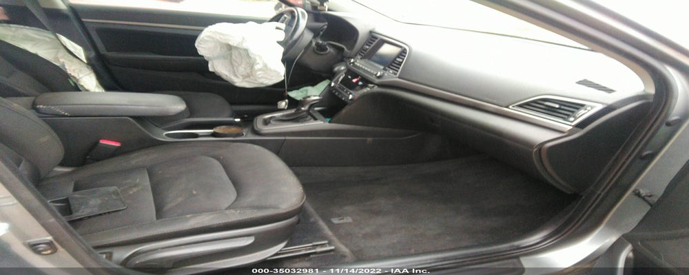 KMHD84LF2HU245626 2017 HYUNDAI ELANTRA photo no. 5