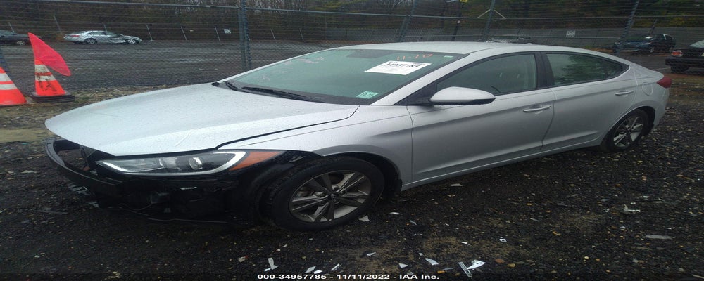 5NPD84LFXJH358051 2018 HYUNDAI ELANTRA photo no. 2