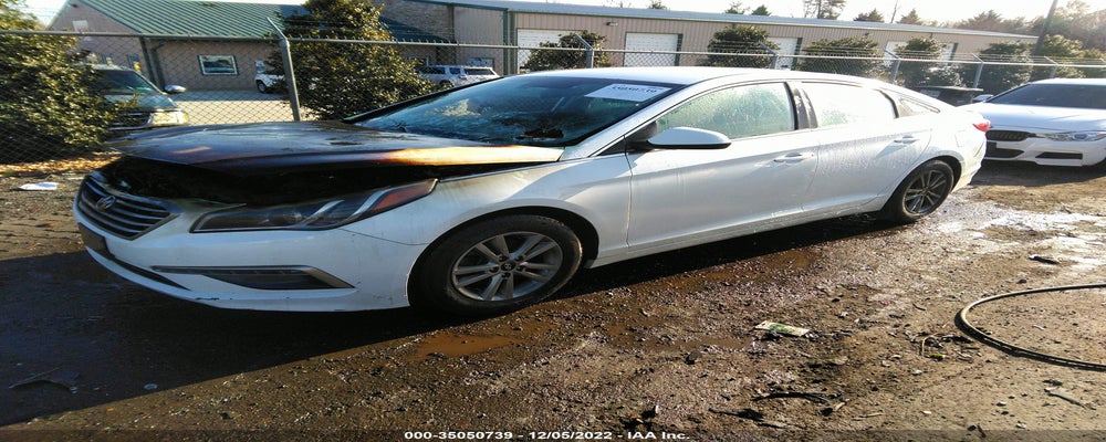 5NPE24AF8FH021281 2015 HYUNDAI SONATA photo no. 2