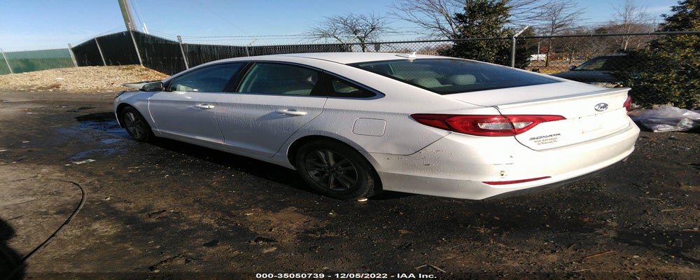 5NPE24AF8FH021281 2015 HYUNDAI SONATA photo no. 3
