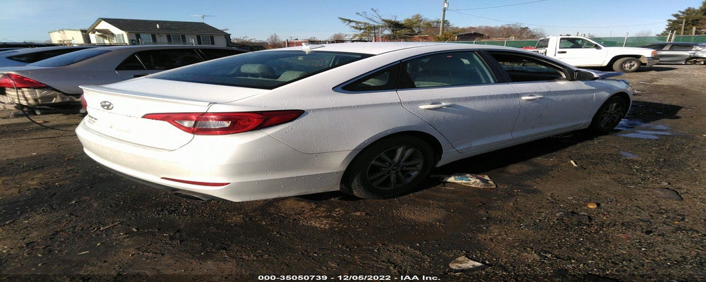 5NPE24AF8FH021281 2015 HYUNDAI SONATA photo no. 4
