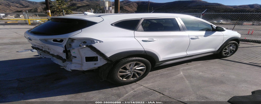 KM8J33A4XJU677108 2018 HYUNDAI TUCSON photo no. 4
