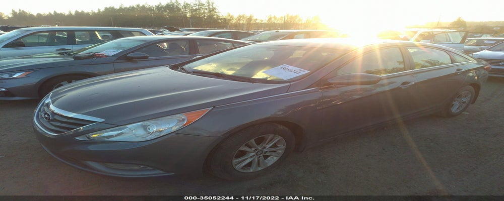 5NPEB4AC0DH628567 2013 HYUNDAI SONATA photo no. 2