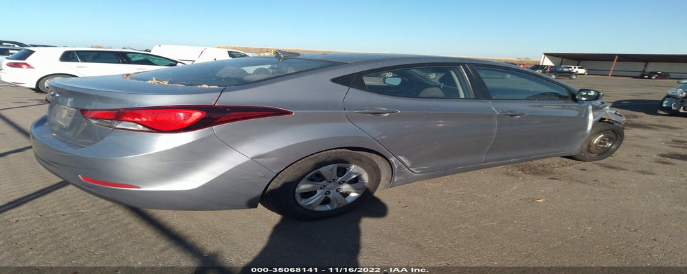 5NPDH4AE2GH708078 2016 HYUNDAI ELANTRA photo no. 4