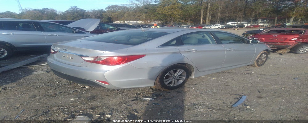 5NPEB4AC8EH932523 2014 HYUNDAI SONATA photo no. 4