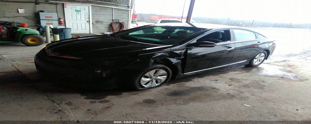 KMHEC4A45FA121739 2015 HYUNDAI SONATA HYBRID photo no. 2
