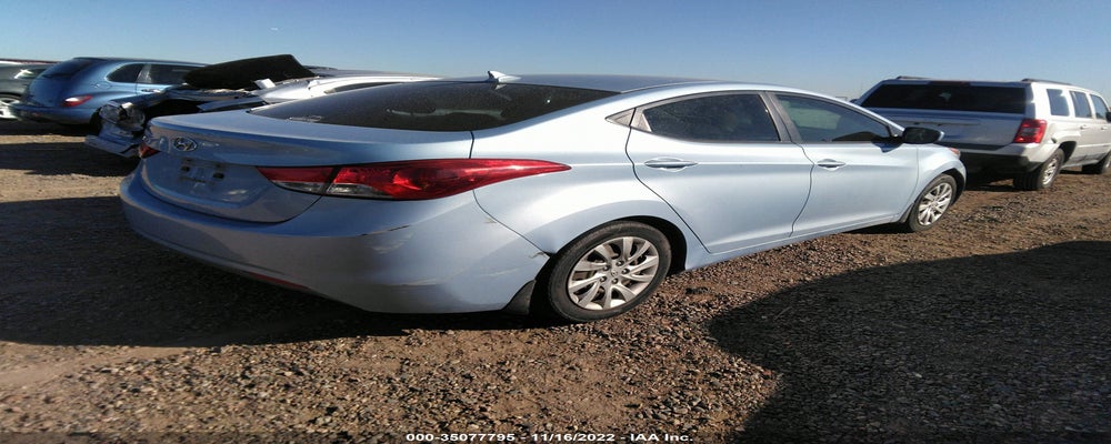 KMHDH4AE9DU555955 2013 HYUNDAI ELANTRA photo no. 4