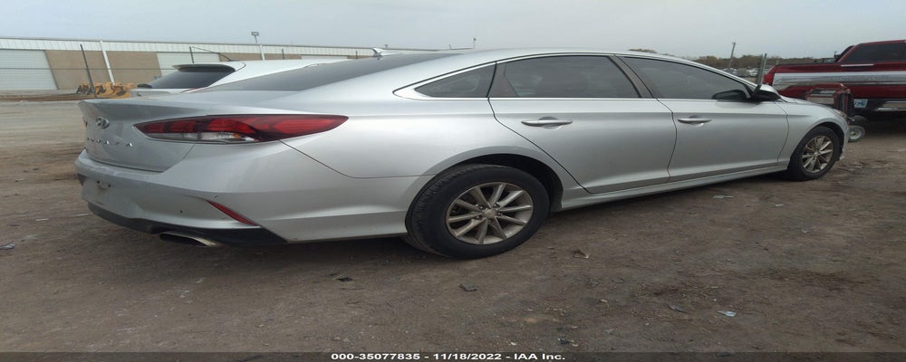 5NPE24AF4JH694626 2018 HYUNDAI SONATA photo no. 4