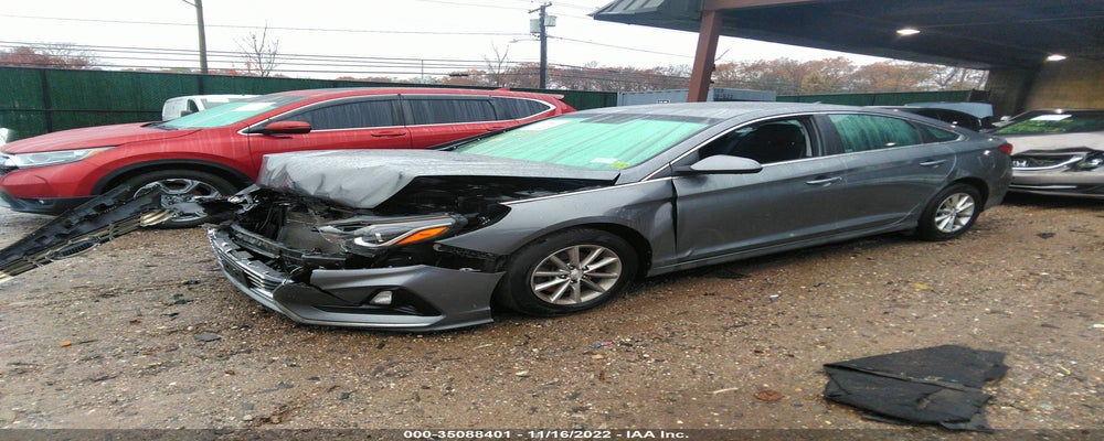 5NPE24AF1JH635792 2018 HYUNDAI SONATA photo no. 2