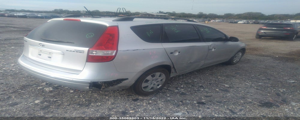 KMHDC8AE5AU057480 2010 HYUNDAI ELANTRA TOURING photo no. 4