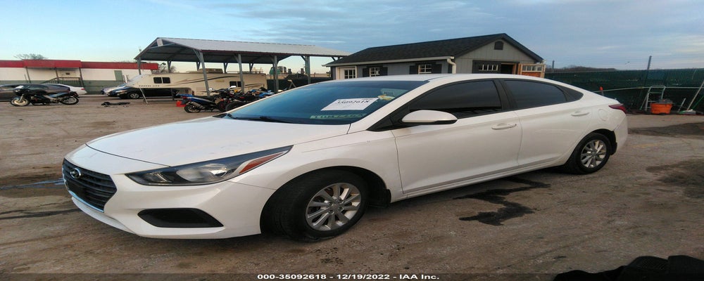 3KPC24A34JE026729 2018 HYUNDAI ACCENT photo no. 2