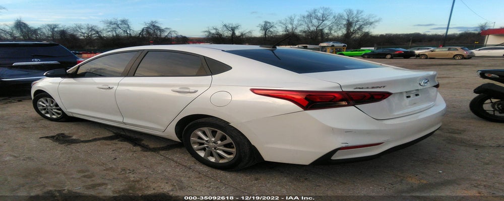 3KPC24A34JE026729 2018 HYUNDAI ACCENT photo no. 3