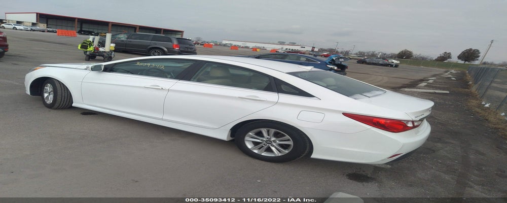 5NPEB4AC8EH894209 2014 HYUNDAI SONATA photo no. 3