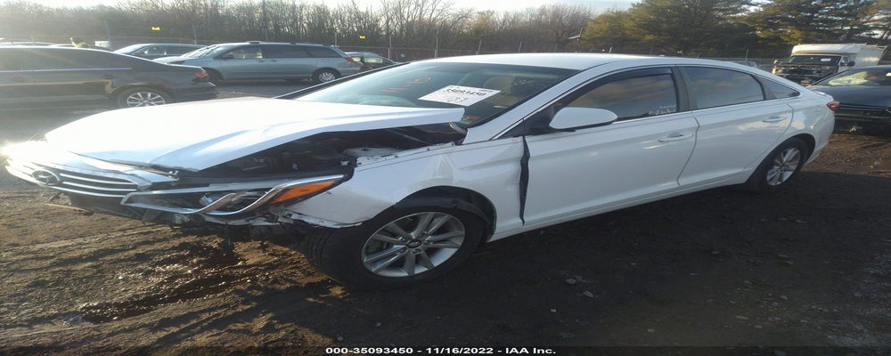 5NPE24AF6FH043196 2015 HYUNDAI SONATA photo no. 2
