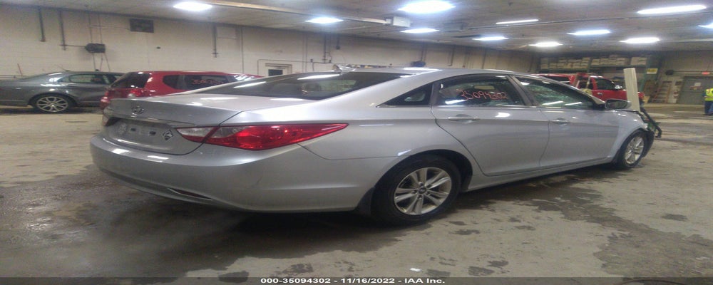 5NPEB4AC4DH564064 2013 HYUNDAI SONATA photo no. 4