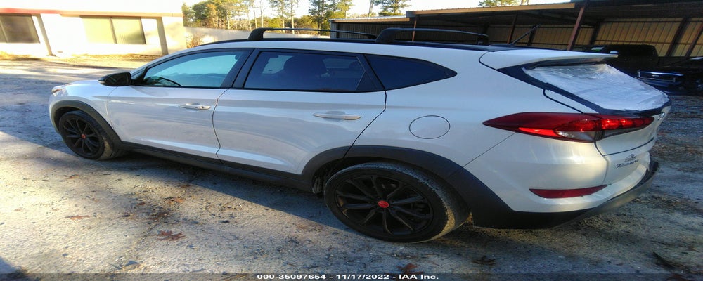 KM8J33A2XHU536824 2017 HYUNDAI TUCSON photo no. 3