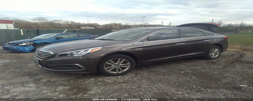 5NPE24AF3HH492970 2017 HYUNDAI SONATA photo no. 2