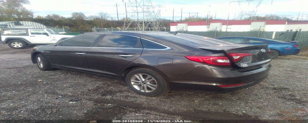 5NPE24AF3HH492970 2017 HYUNDAI SONATA photo no. 3