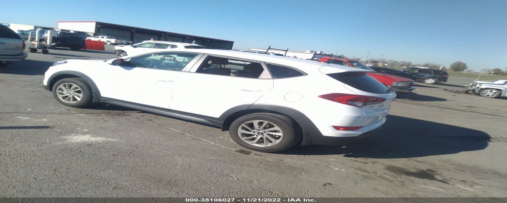 KM8J23A42HU383814 2017 HYUNDAI TUCSON photo no. 3