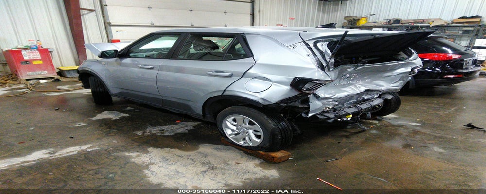 KMHRB8A33NU153251 2022 HYUNDAI VENUE photo no. 3
