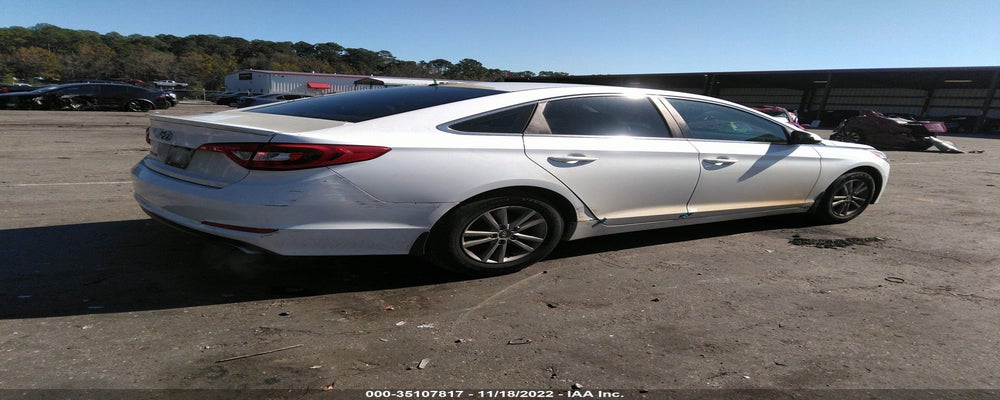 5NPE24AF3FH163196 2015 HYUNDAI SONATA photo no. 4