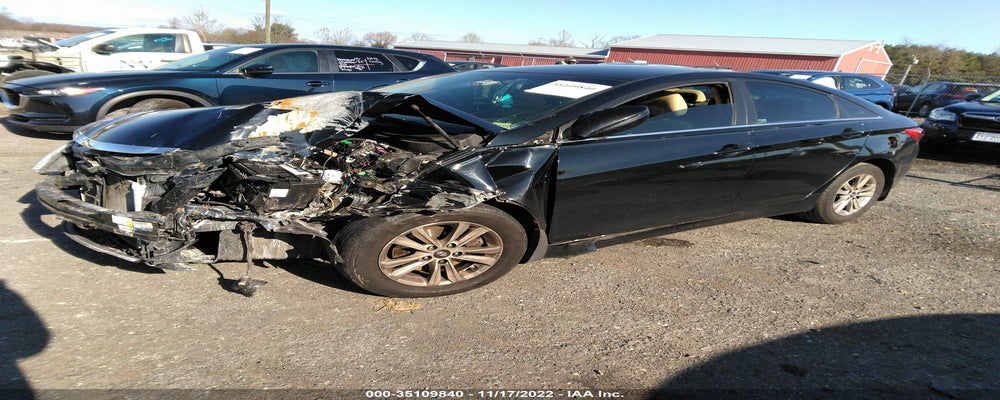 5NPEB4AC1DH628805 2013 HYUNDAI SONATA photo no. 2