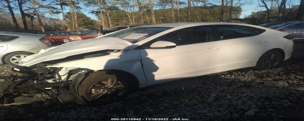 5NPD84LF9JH240136 2018 HYUNDAI ELANTRA photo no. 2