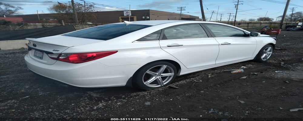 5NPEC4AB1CH437470 2012 HYUNDAI SONATA photo no. 4