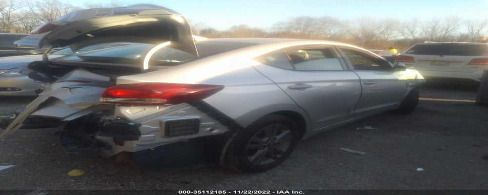 5NPD84LF3JH256932 2018 HYUNDAI ELANTRA photo no. 4