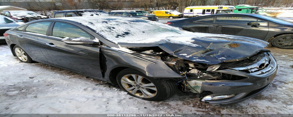 5NPEC4AC3BH115047 2011 HYUNDAI SONATA photo no. 4