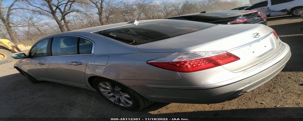 KMHGC4DE0BU113263 2011 HYUNDAI GENESIS photo no. 3