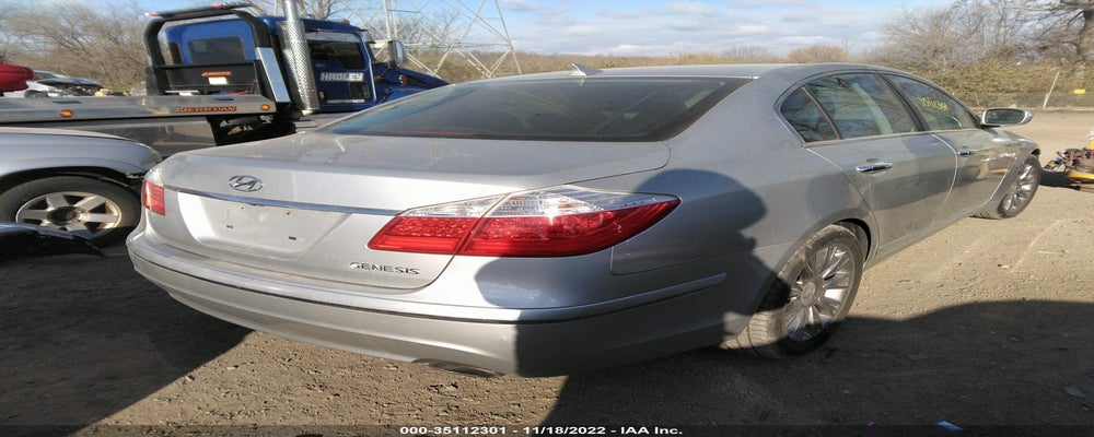 KMHGC4DE0BU113263 2011 HYUNDAI GENESIS photo no. 4