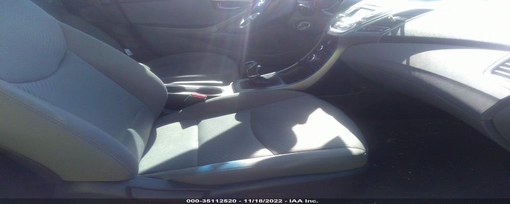 5NPDH4AE9GH744012 2016 HYUNDAI ELANTRA photo no. 5