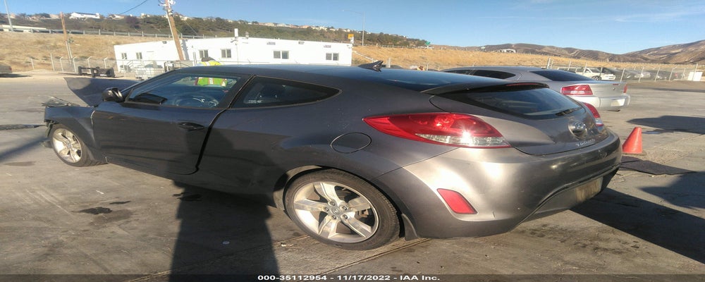 KMHTC6AD5CU029818 2012 HYUNDAI VELOSTER photo no. 3