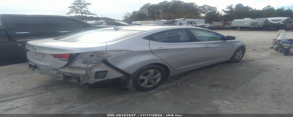KMHDH4AE4FU352863 2015 HYUNDAI ELANTRA photo no. 4