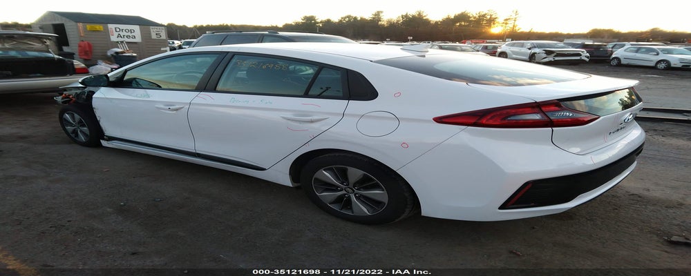 KMHC65LD8JU103955 2018 HYUNDAI IONIQ PLUG-IN HYBRID photo no. 3
