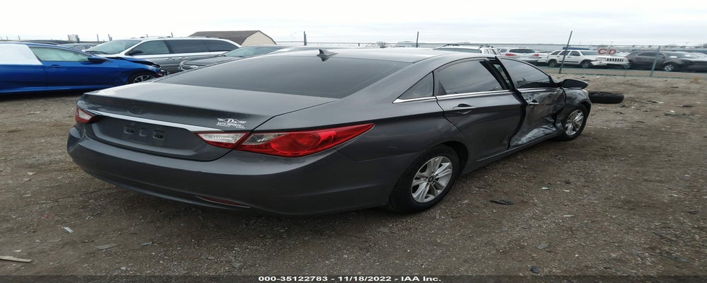 5NPEB4AC1BH206319 2011 HYUNDAI SONATA photo no. 4