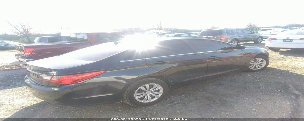 5NPEB4AC7BH021319 2011 HYUNDAI SONATA photo no. 4