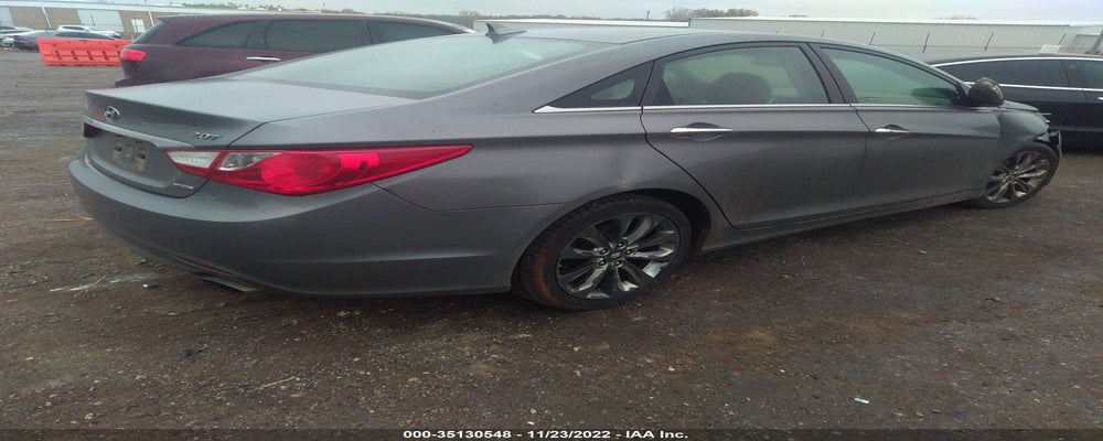 5NPEC4AB1BH274771 2011 HYUNDAI SONATA photo no. 4