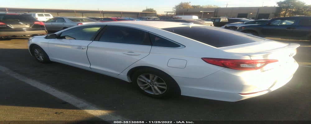 5NPE24AF8FH004075 2015 HYUNDAI SONATA photo no. 3