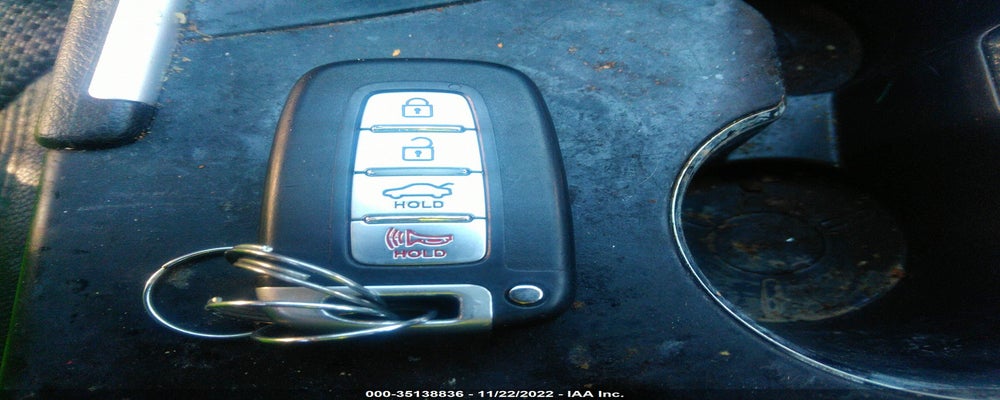 5NPEC4AB3BH215088 2011 HYUNDAI SONATA photo no. 11