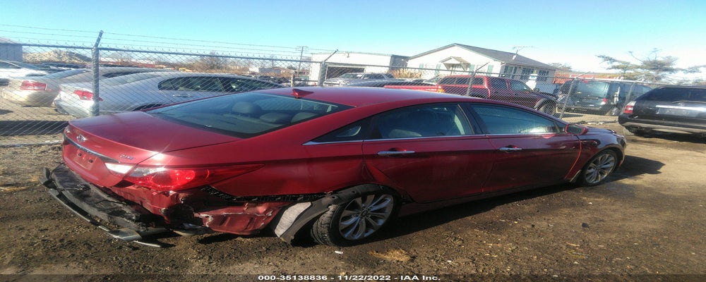 5NPEC4AB3BH215088 2011 HYUNDAI SONATA photo no. 4