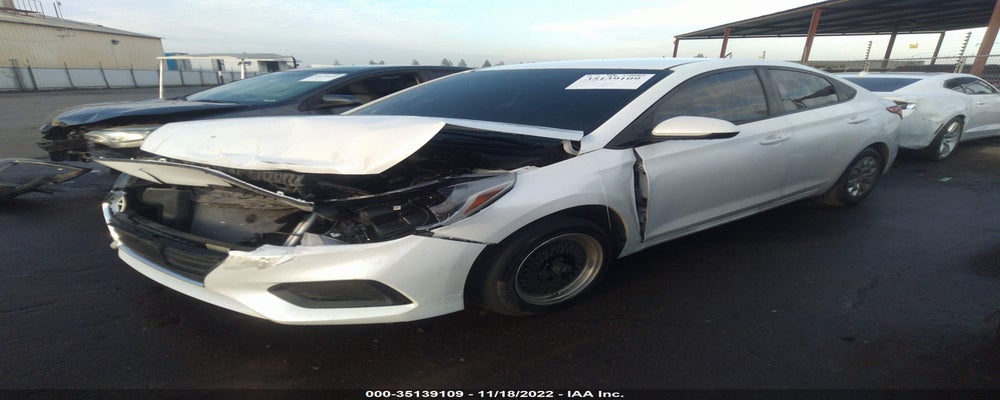 3KPC24A33JE033588 2018 HYUNDAI ACCENT photo no. 2