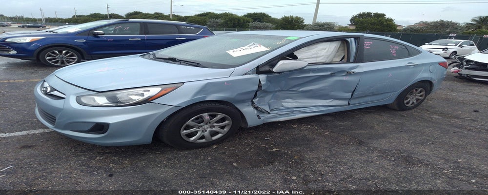 KMHCT4AE7DU398808 2013 HYUNDAI ACCENT photo no. 2