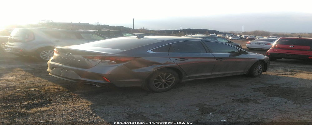 5NPE24AF0JH643432 2018 HYUNDAI SONATA photo no. 4