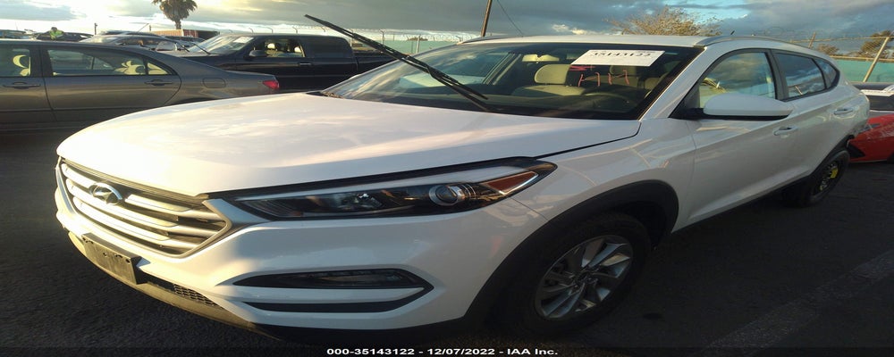 KM8J33A41HU441862 2017 HYUNDAI TUCSON photo no. 2