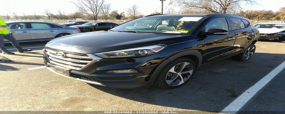 KM8J3CA26HU277121 2017 HYUNDAI TUCSON photo no. 2