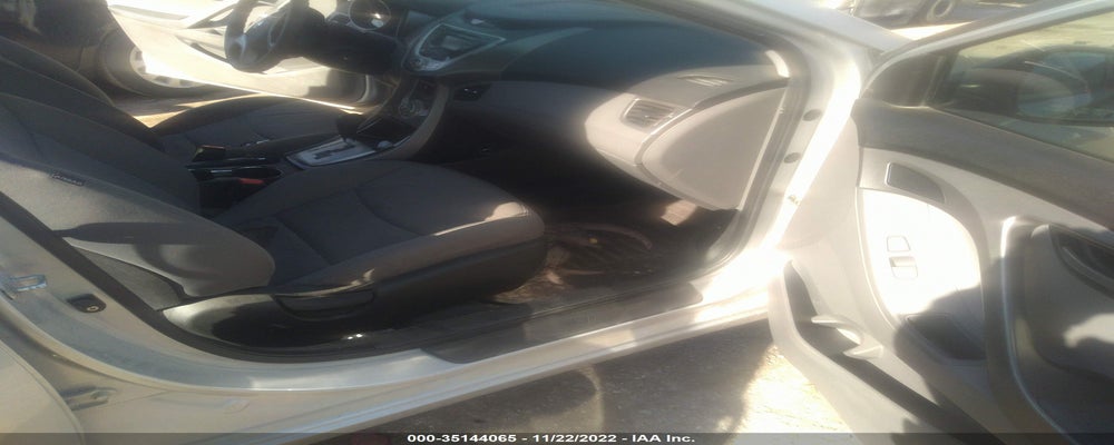 5NPDH4AEXBH057307 2011 HYUNDAI ELANTRA photo no. 5