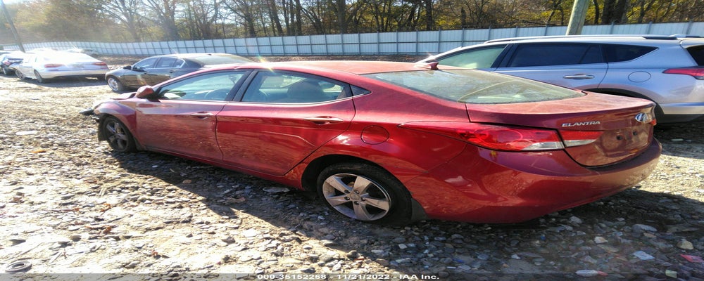 5NPDH4AE3DH204098 2013 HYUNDAI ELANTRA photo no. 3