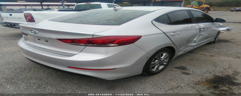 KMHD84LF8JU504139 2018 HYUNDAI ELANTRA photo no. 4